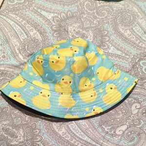 Cute Duck Print Bucket Hat